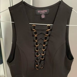 Form Fitted Gold Link Cropped Dress Shirt